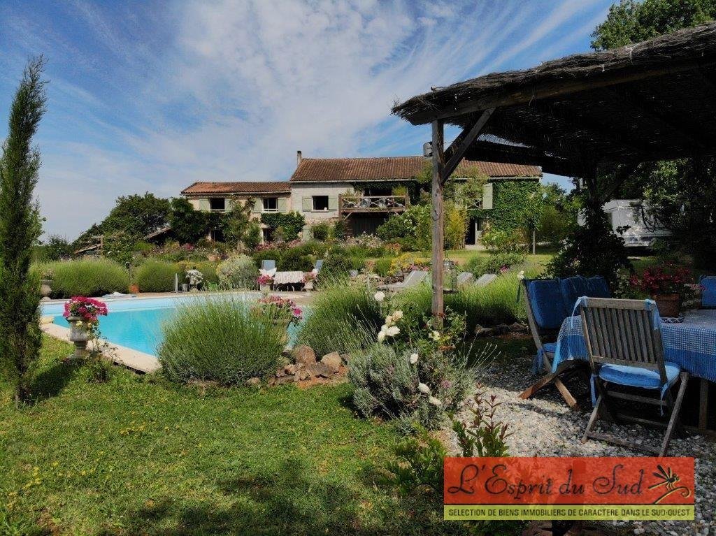 House in Castelnau-de-Montmiral, Occitania, France 1 - 10985564