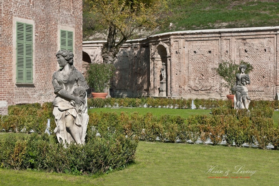 Villa in Gassino Torinese, Piedmont, Italy 3 - 10681302