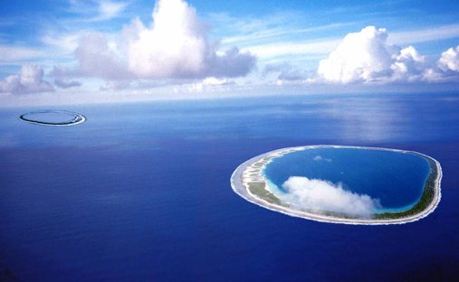 Land in Tuamotu Archipelago, The Tuamotu and Gambier Islands, French Polynesia 1
