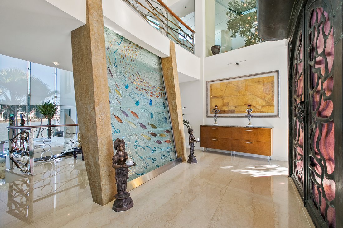 Gold Coast's Finest Trophy Home! In Paradise Point, Queensland