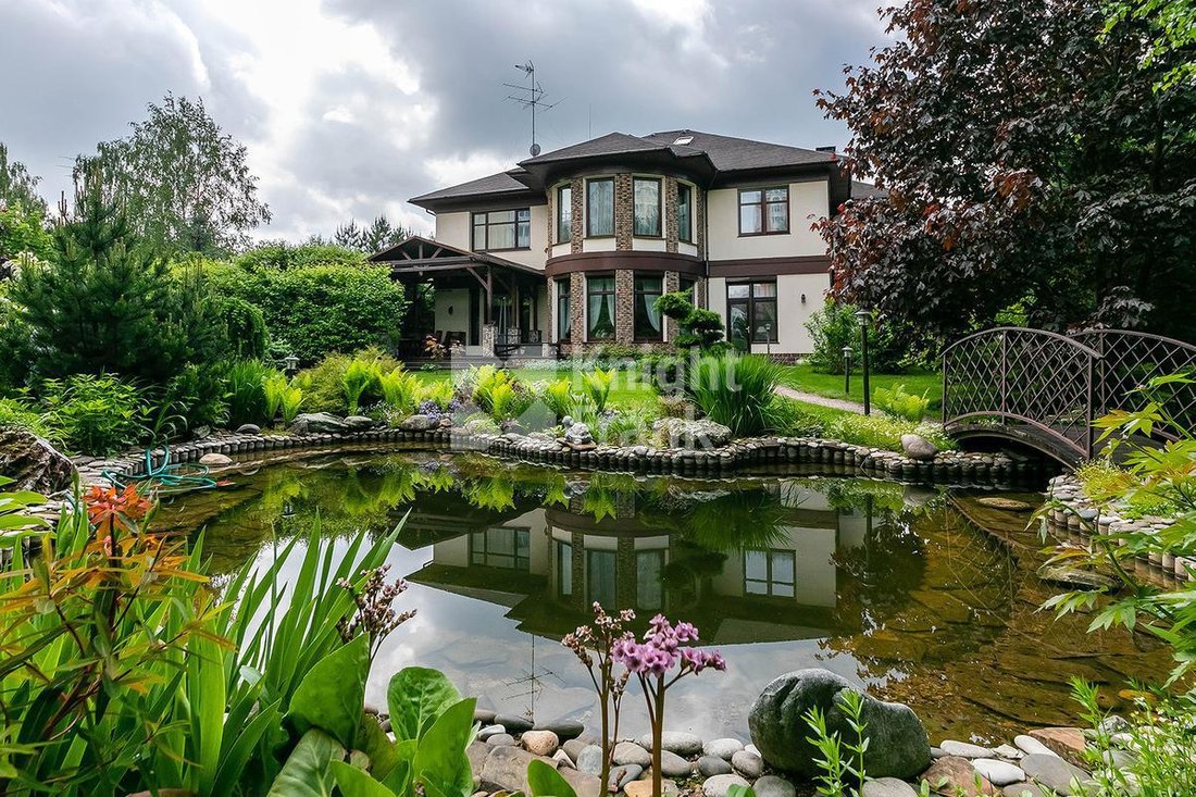 House In Moscow, Moscow, Russia For Sale (11006831)