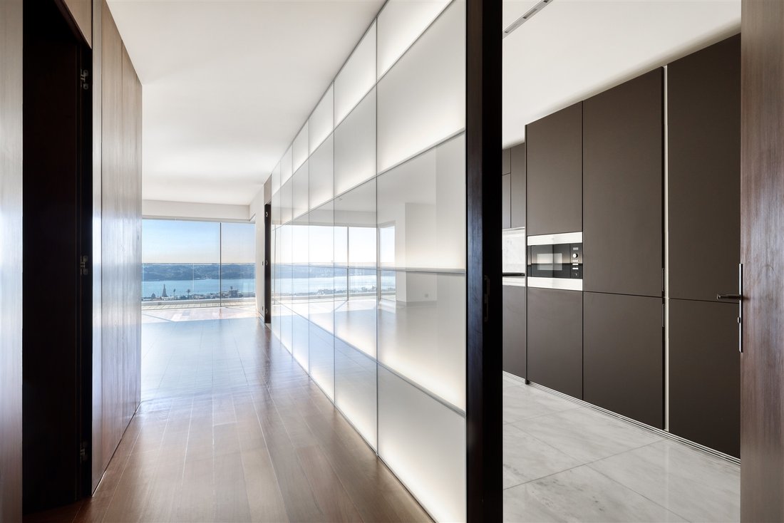 Apartment in Arroios, Lisbon, Portugal 4 - 10882093