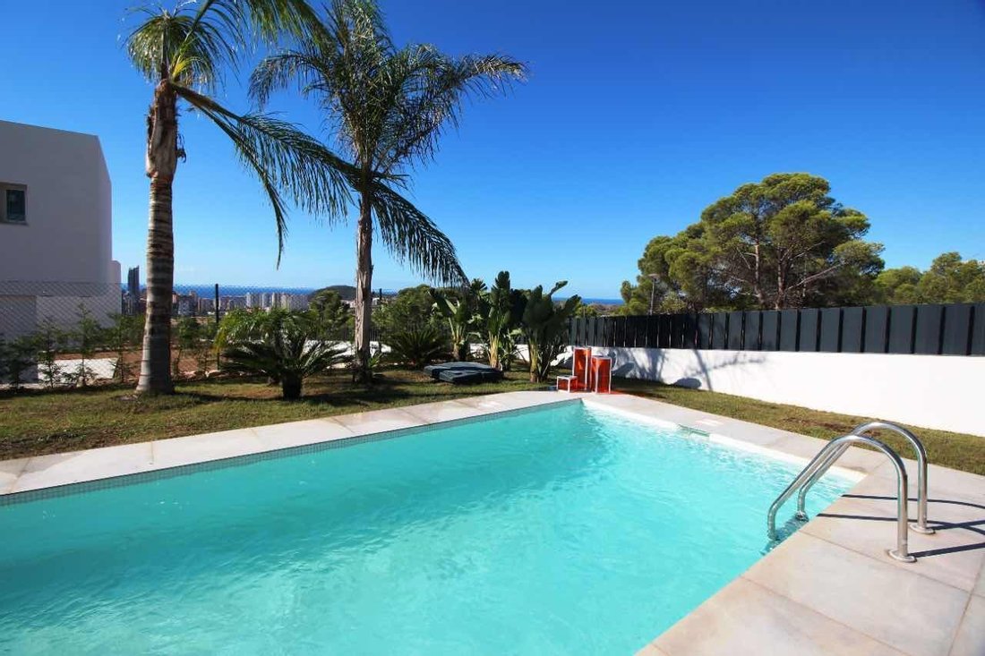 Villa in Finestrat, Valencian Community, Spain 4 - 10976017