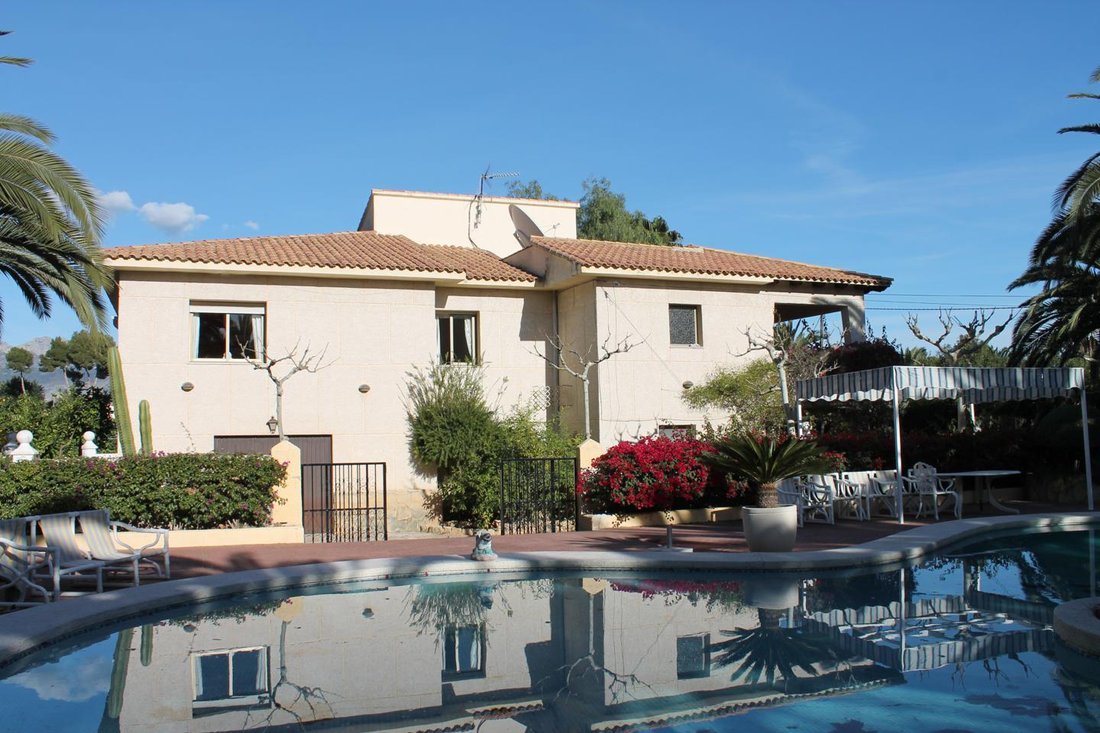 Villa in Altea, Valencian Community, Spain 2 - 10931617