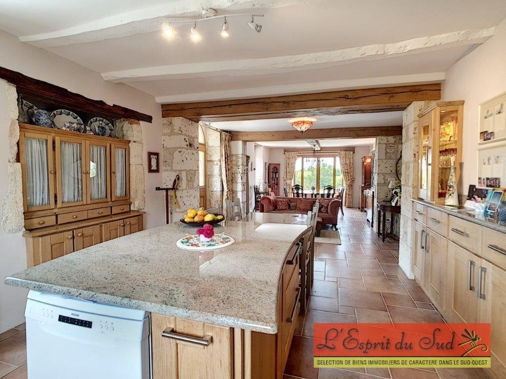 House in Cordes-sur-Ciel, Occitania, France 5 - 10985560