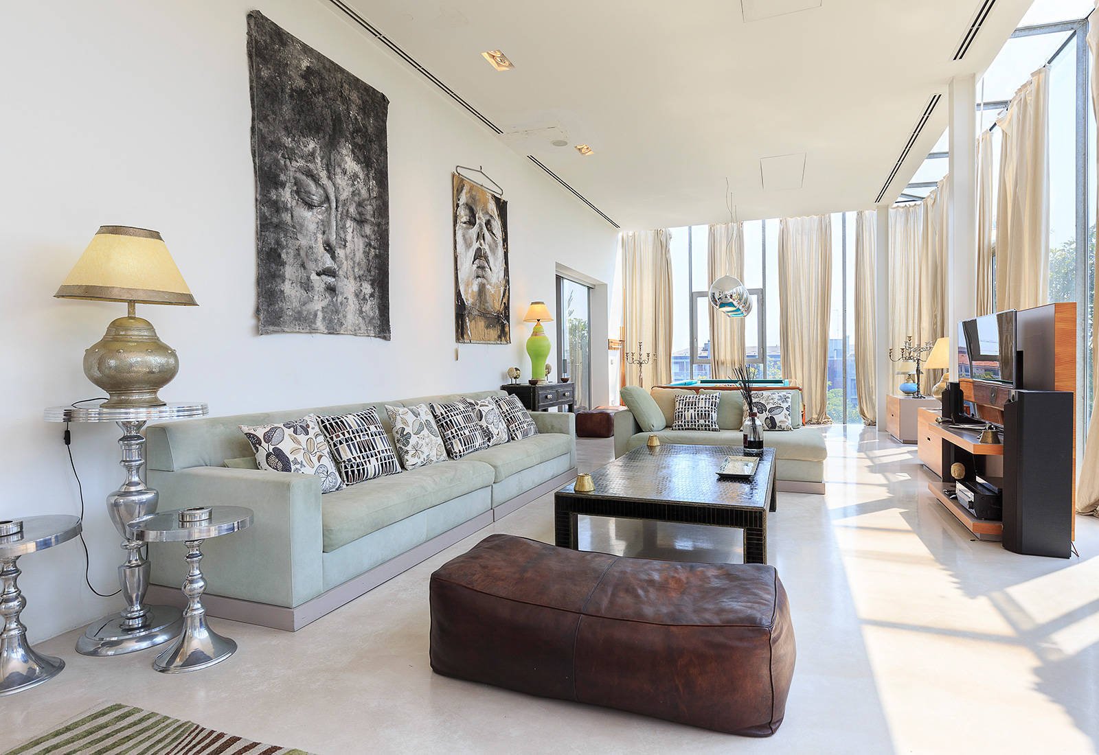Luxury penthouse for sale in Milan's famous Quartiere NoLo in Milano