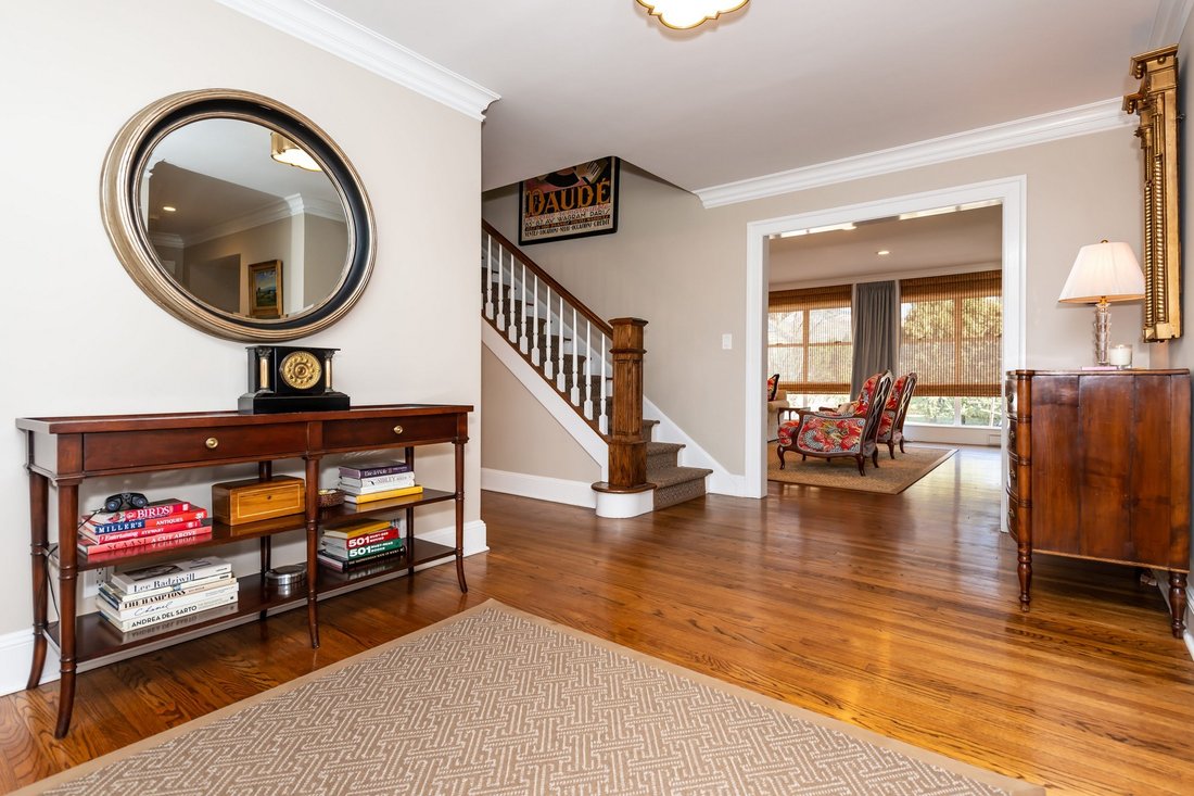 House in Garden City, New York, United States 2 - 10881167