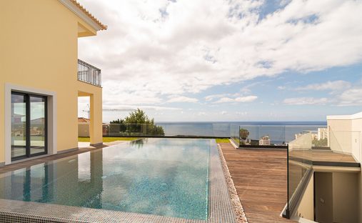 House in Se, Madeira, Portugal 1