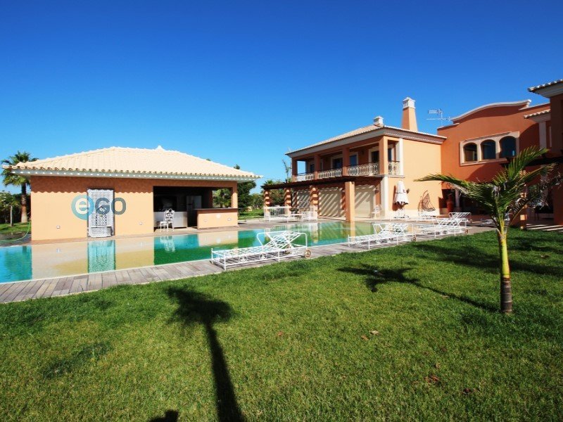 Villa With 5 Bedrooms, Swimming Pool, In Albufeira, Algarve, Portugal