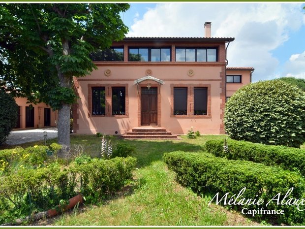 Toulouse Maison Bourgeoise De 300 M In France For Sale