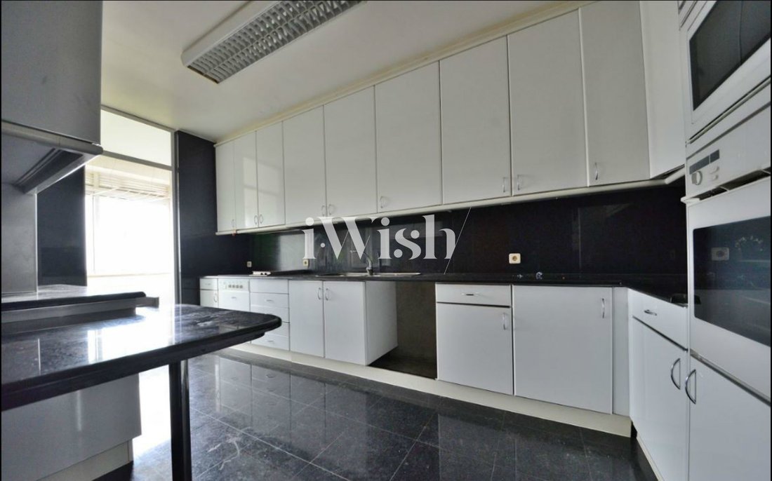 Apartment in Aldoar, Foz do Douro e Nevogilde, Porto District, Portugal 1 - 10926941