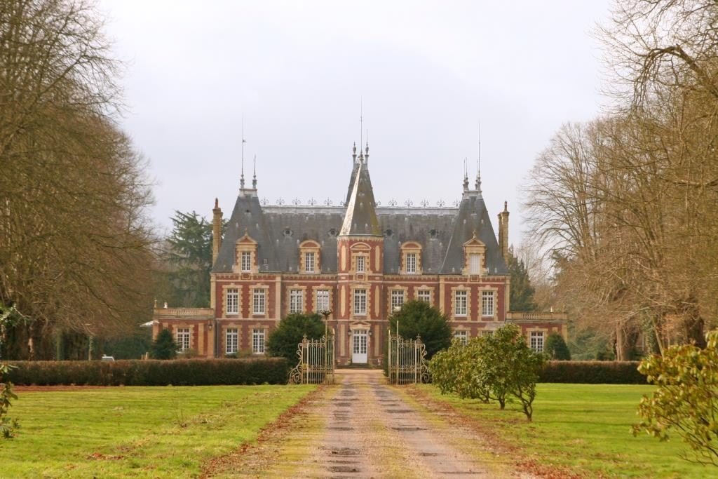 Beautiful Chateau For Sale In Normandy (19th Century). In Rouen, France