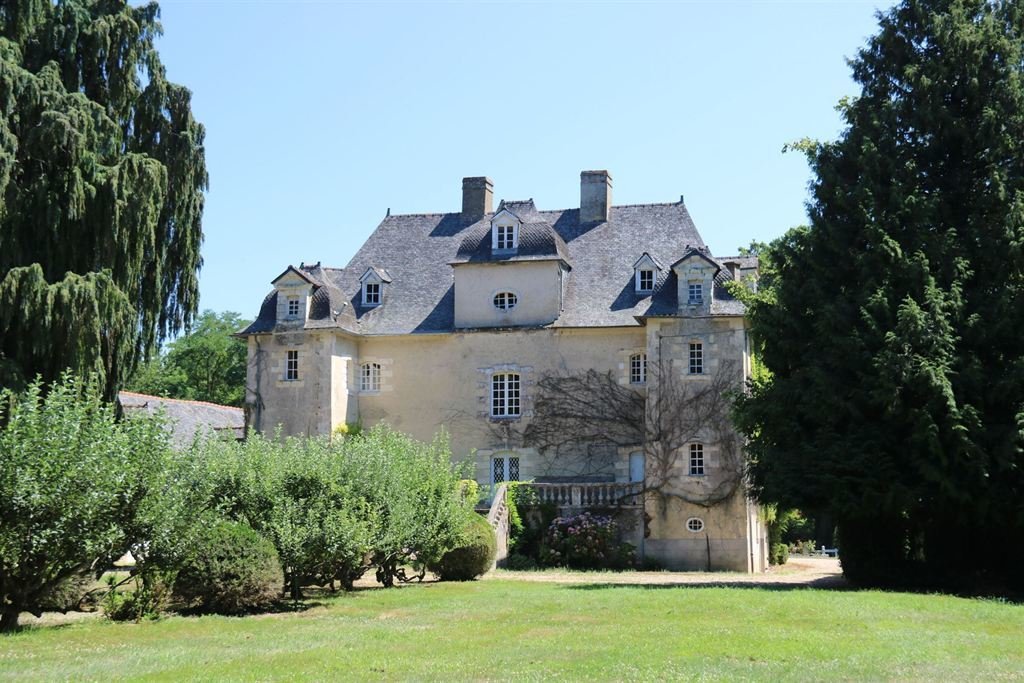 Listed 17th and 19th C. manor house at the gates of Rennes in RENNES ...