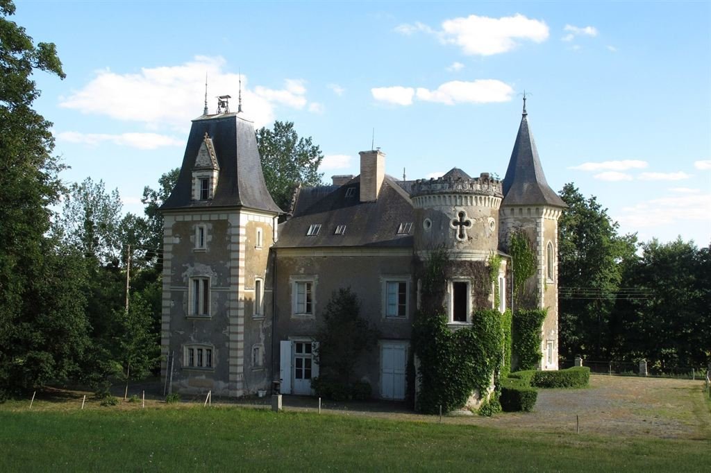 Charming countryside property in HautAnjou. in CHATEAU GONTIER, France