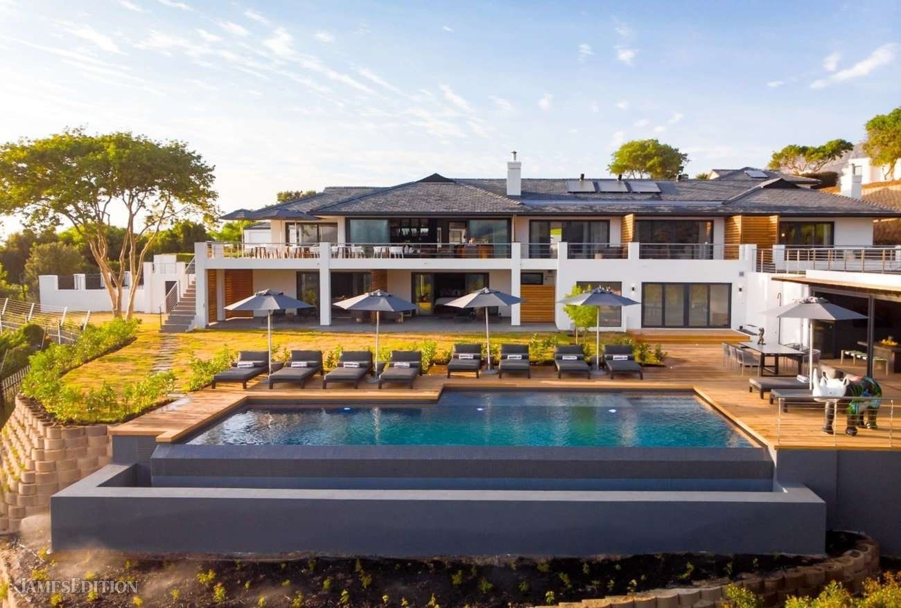 Cape Town Mansion In Cape Town, South Africa For Rent (11000701)