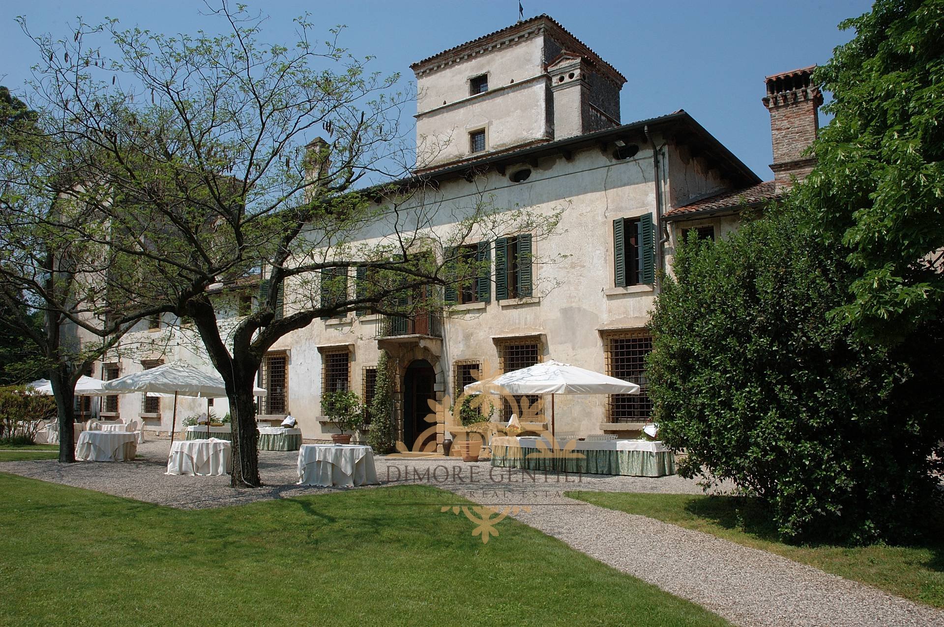 Mansion house for sale in Verona in Verona, Italy for sale (10932196)