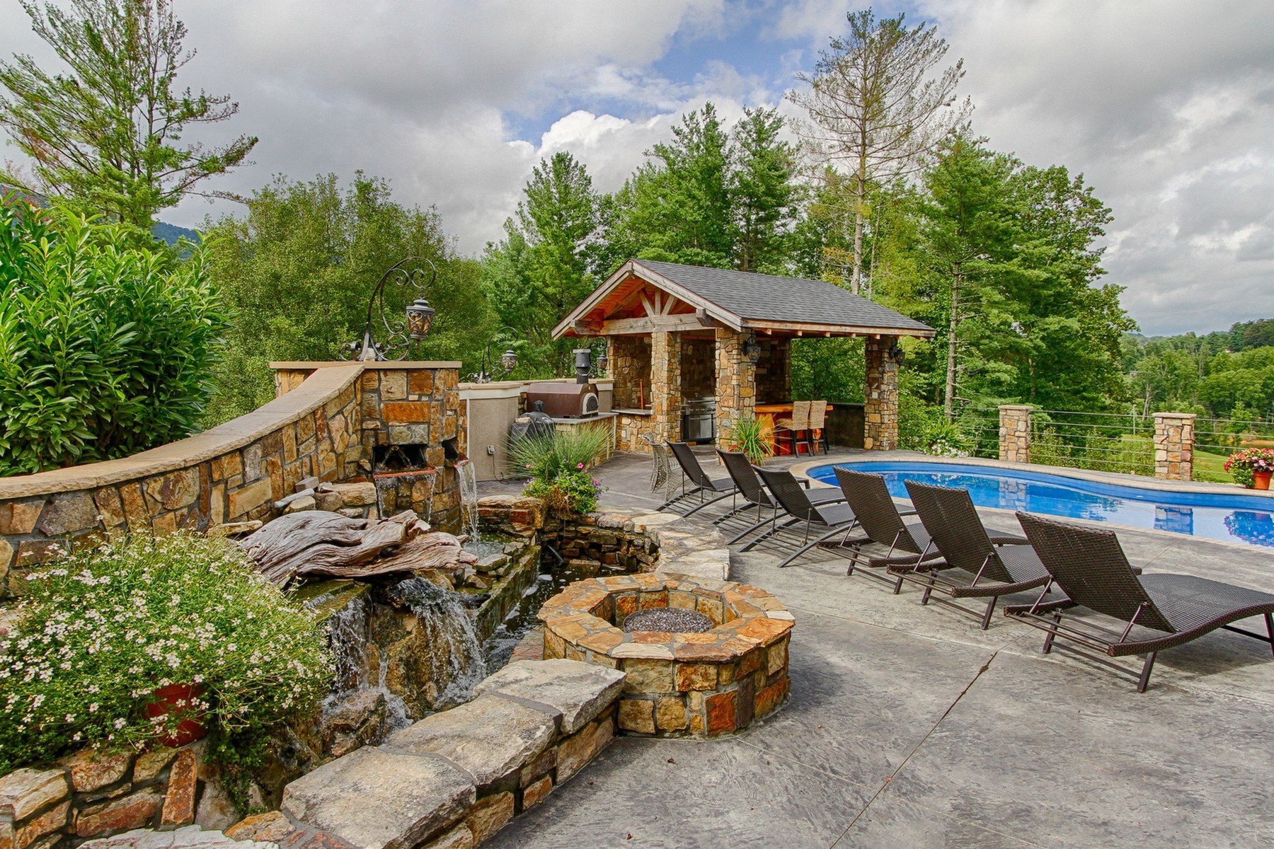 Water Front Estate On Watauga Lake In Mountain City, Tennessee, United States For Sale (11048319)