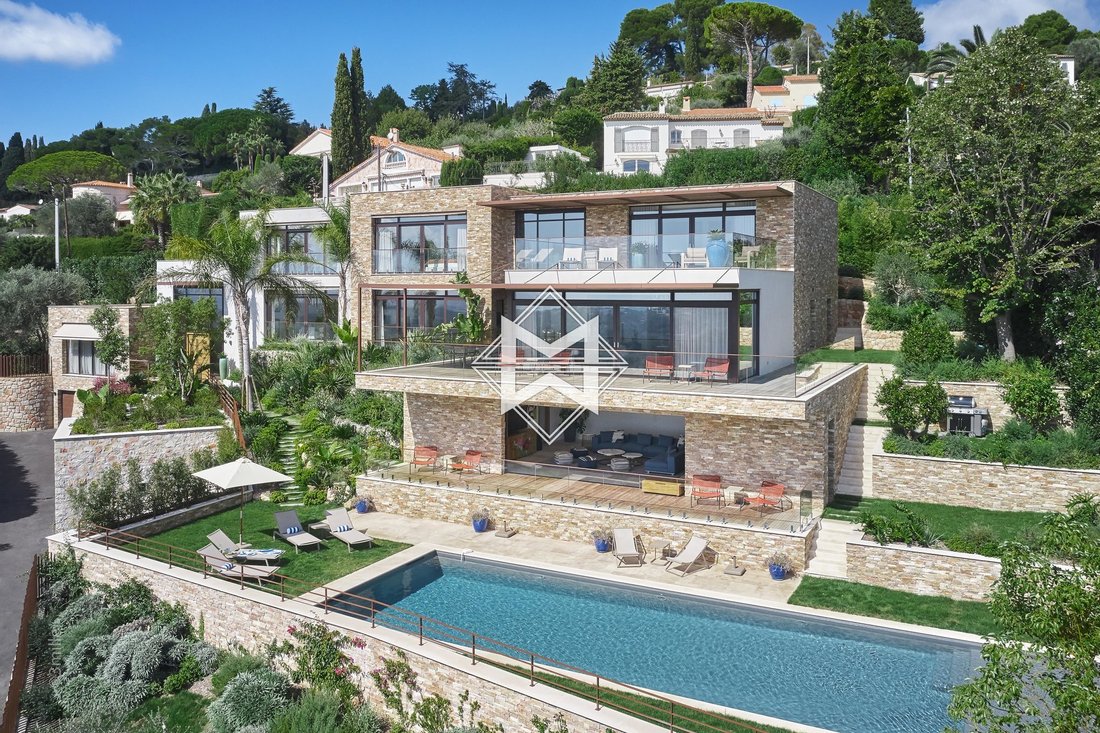 Villa in Mougins, Provence-Alpes-Côte d'Azur, France 1 - 10955370