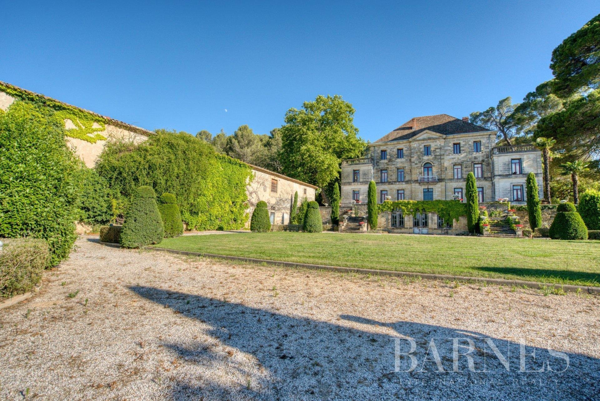 Sale Castle Montpellier in Montpellier, France for sale (10644267)