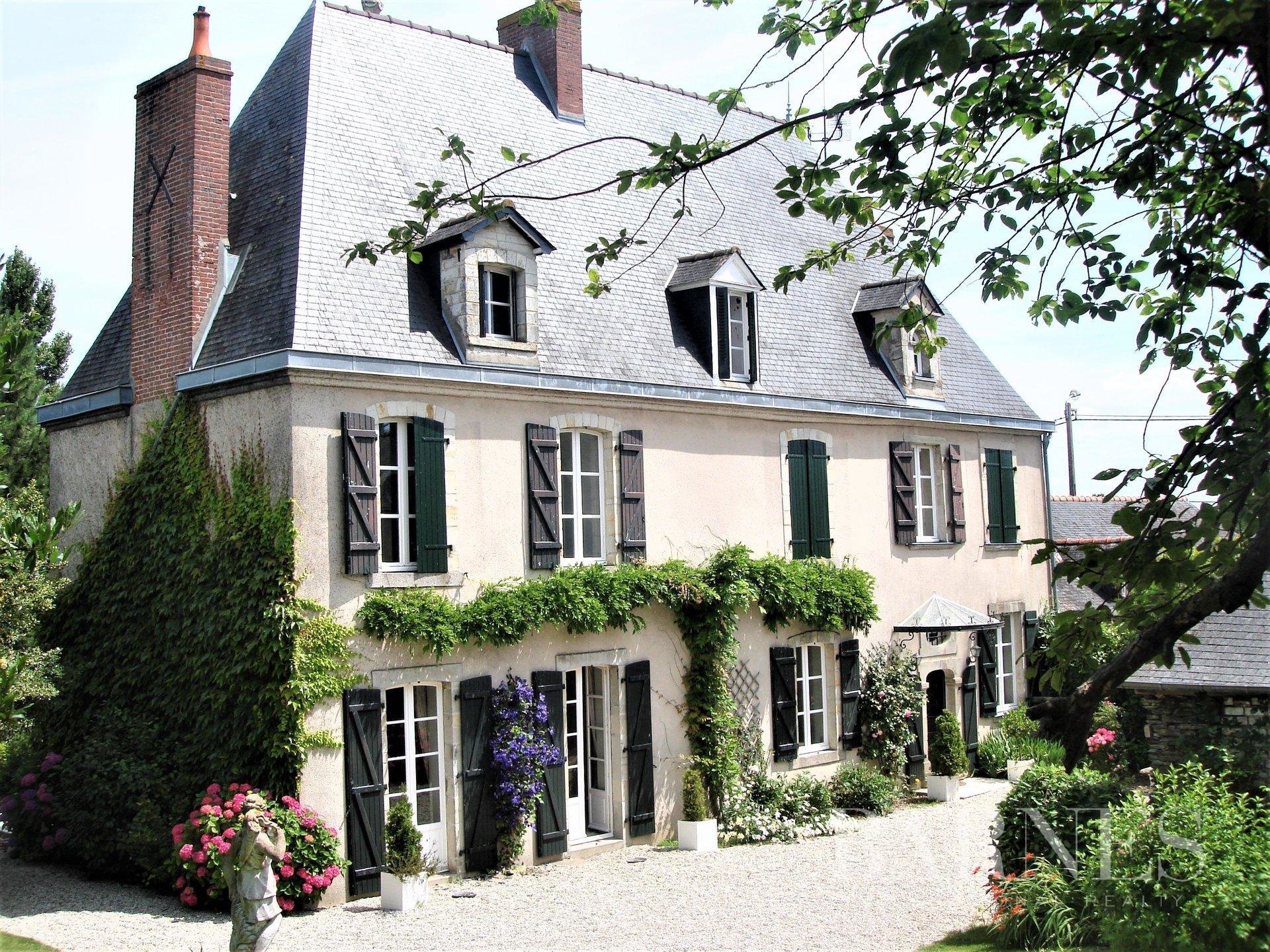 Sale Manor house Rennes in Rennes, France for sale (10870799)