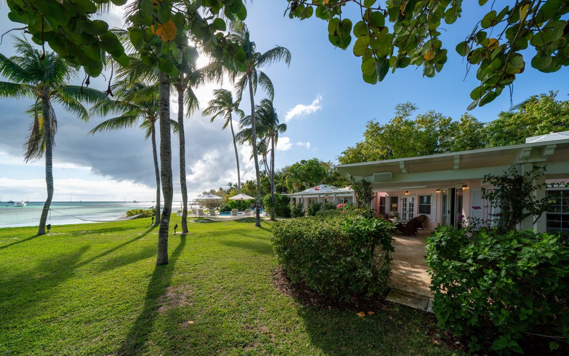 Magnificent Lyford Cay Beachfront Estate in Lyford Cay, Bahamas for