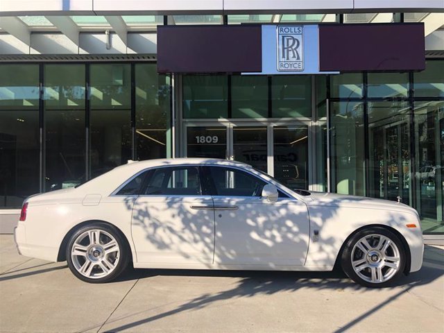 Sedan in United States 2 - 10661181