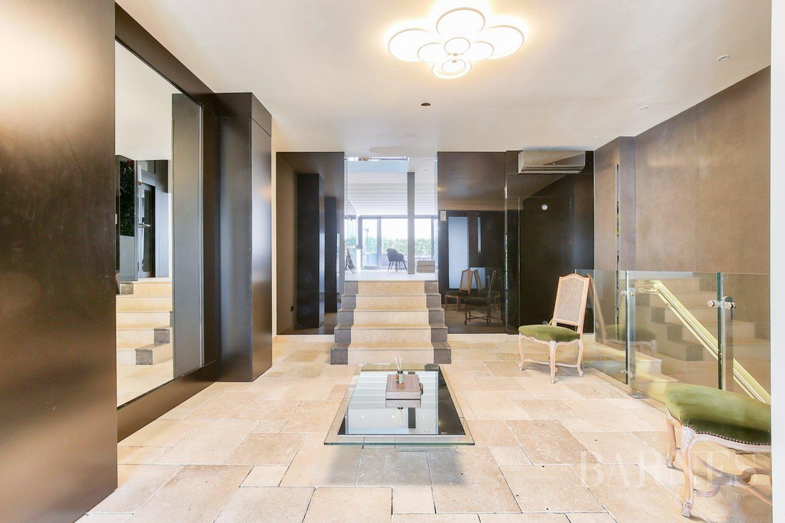 House in Paris, Île-de-France, France 4 - 10568071