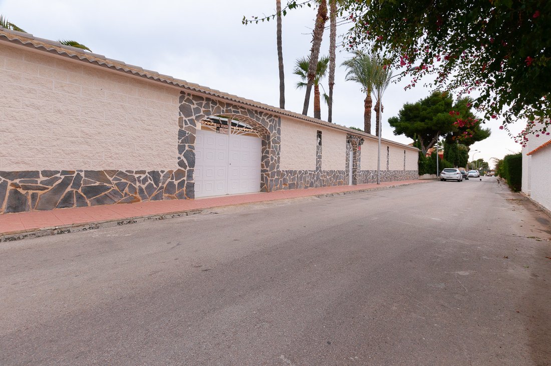 Villa in Dehesa de Campoamor, Orihuela, Valencian Community 5 - 10613192