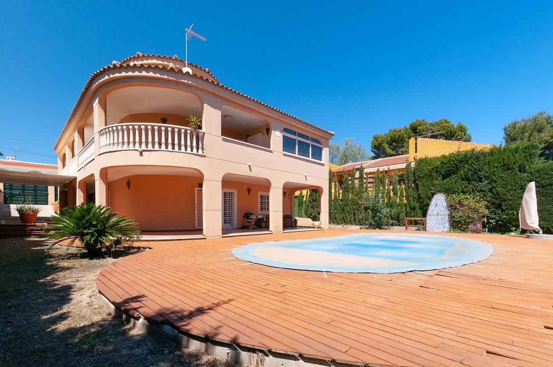 Villa in Torrevieja, Valencian Community, Spain 1 - 10613198