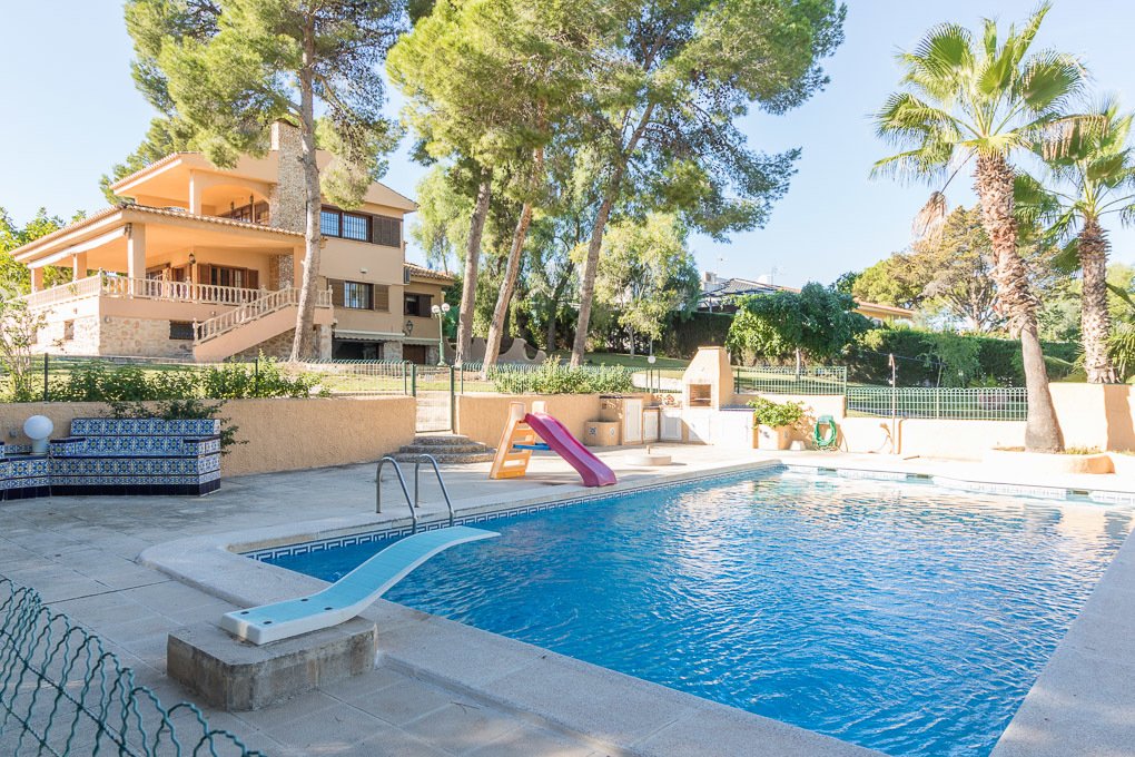 Villa in Torrevieja, Valencian Community, Spain 1 - 10613185