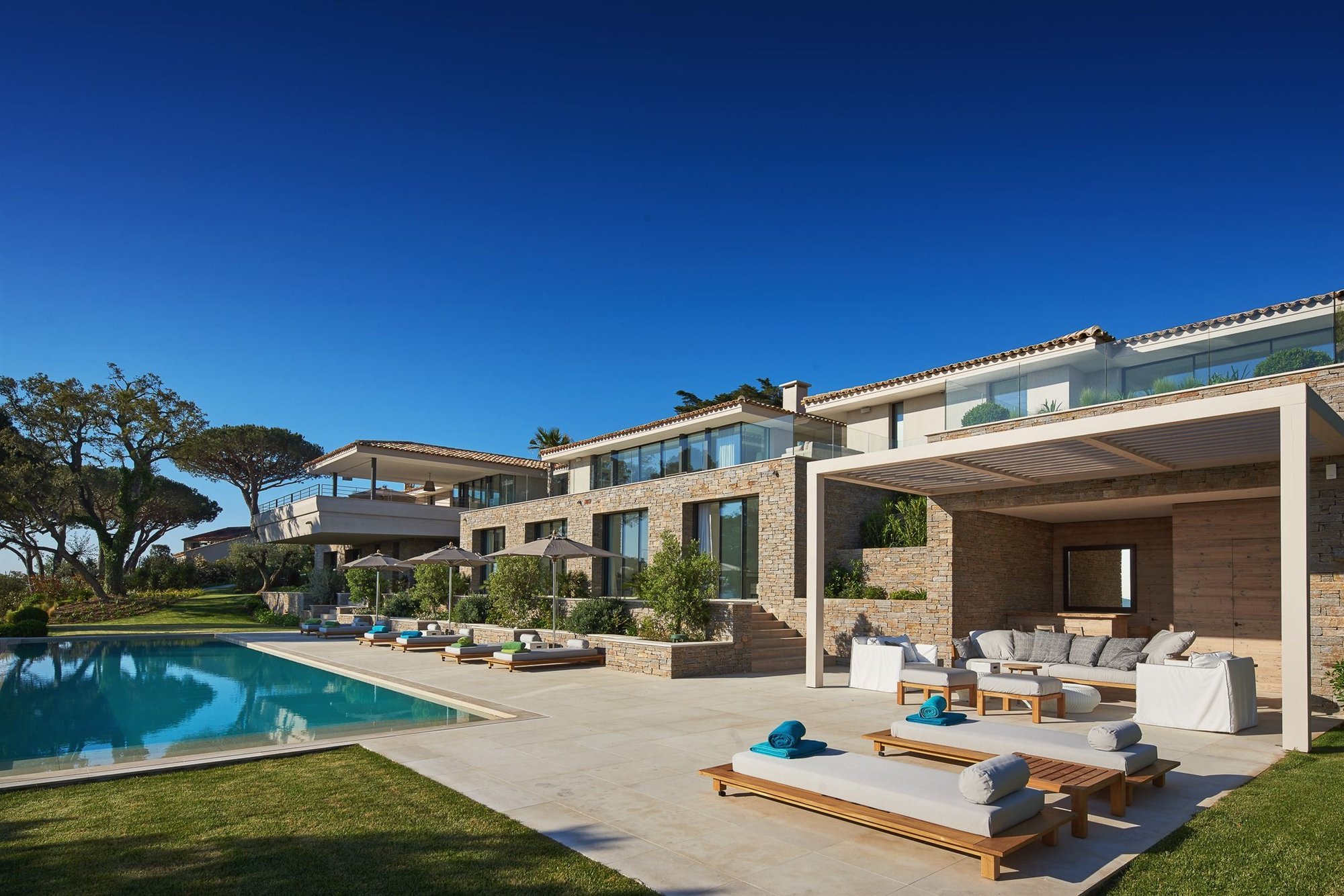 Villa Tahiti Luxury Property With Panoramic Sea Views in SaintTropez, France for sale (10041745)