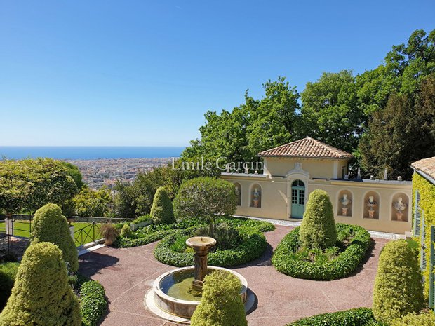 Estate in Nice, Provence-Alpes-Côte d'Azur, France 1