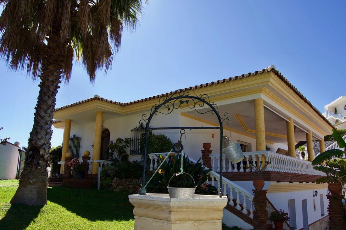 Benalmádena Villa In La Capellania, Andalusia, Spain For Sale (10737292)