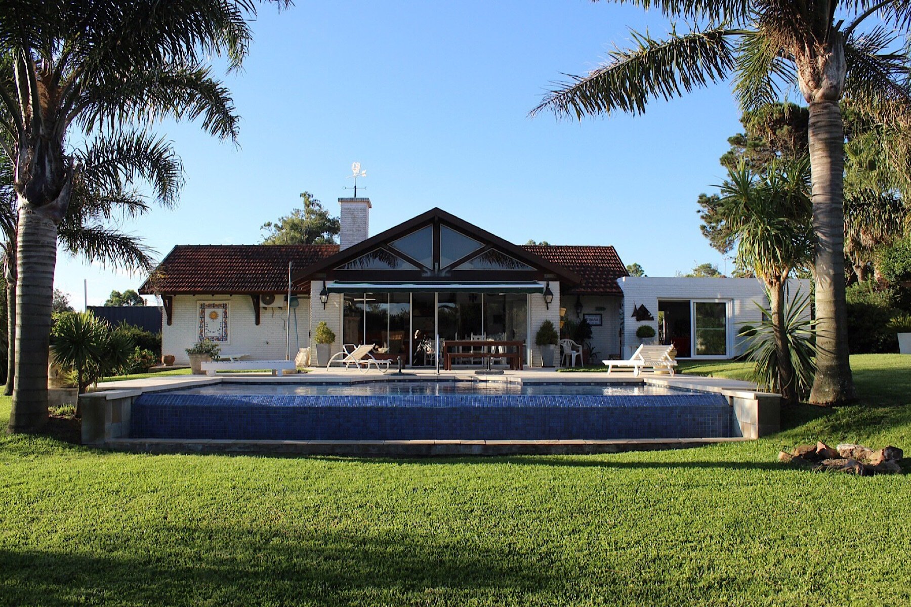 Oceanfront House In La Floresta In La Floresta, Canelones Department
