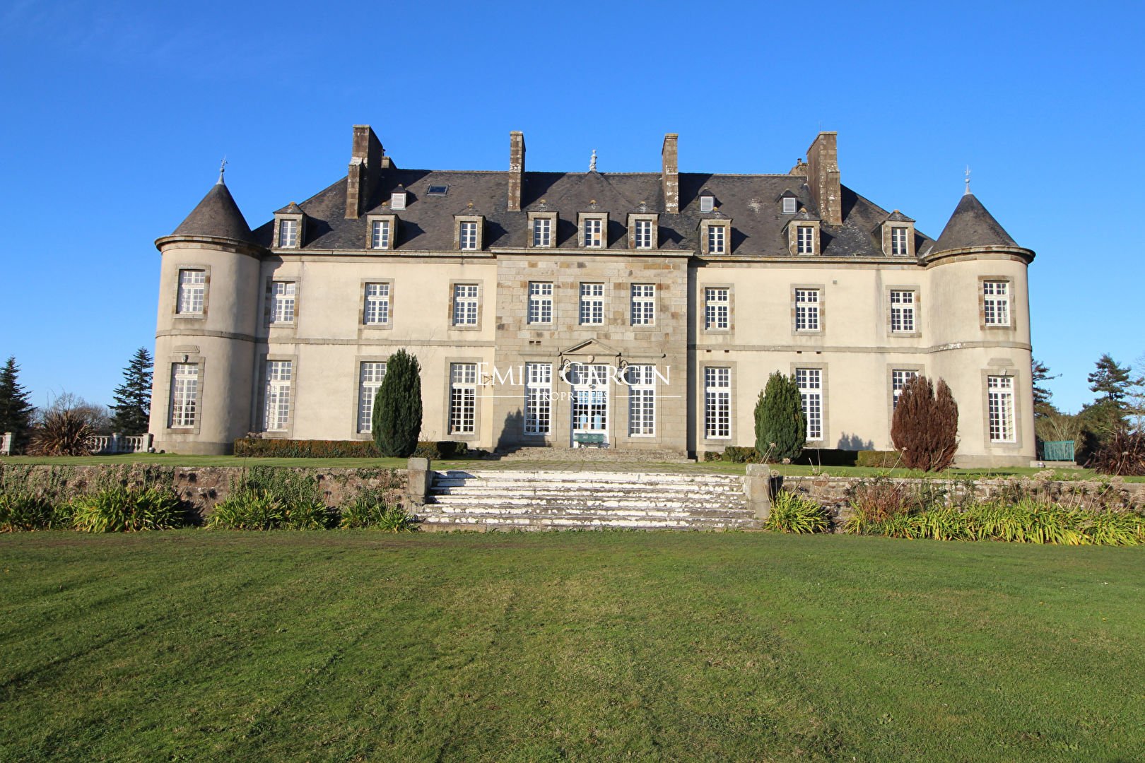 Château near St Malo for sale with outbuildings, in Saint Malo, France