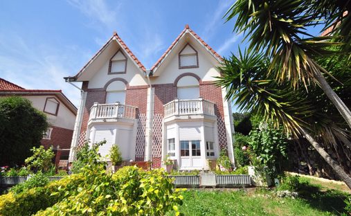 Castle for Sale in Castro-Urdiales, Cantabria, Spain