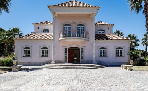 House 8 Bedrooms For Sale In Cascais Portugal For Sale 10971940
