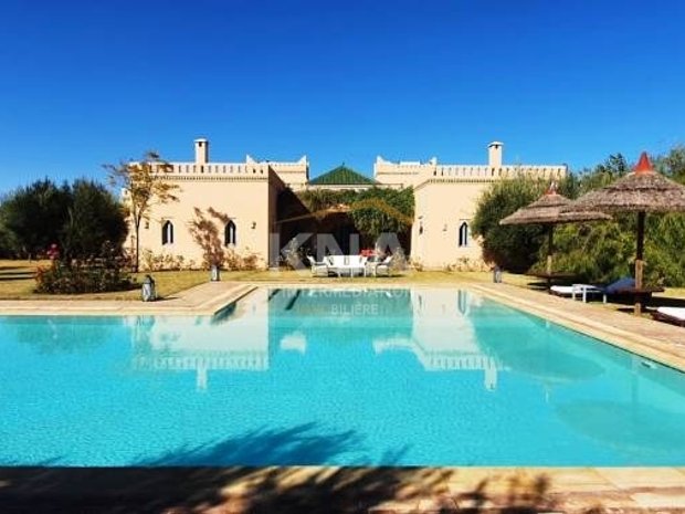 Belle Villa Situee Au Grand Calme Sur La Route De Fes In Marrakech Morocco In Vendita