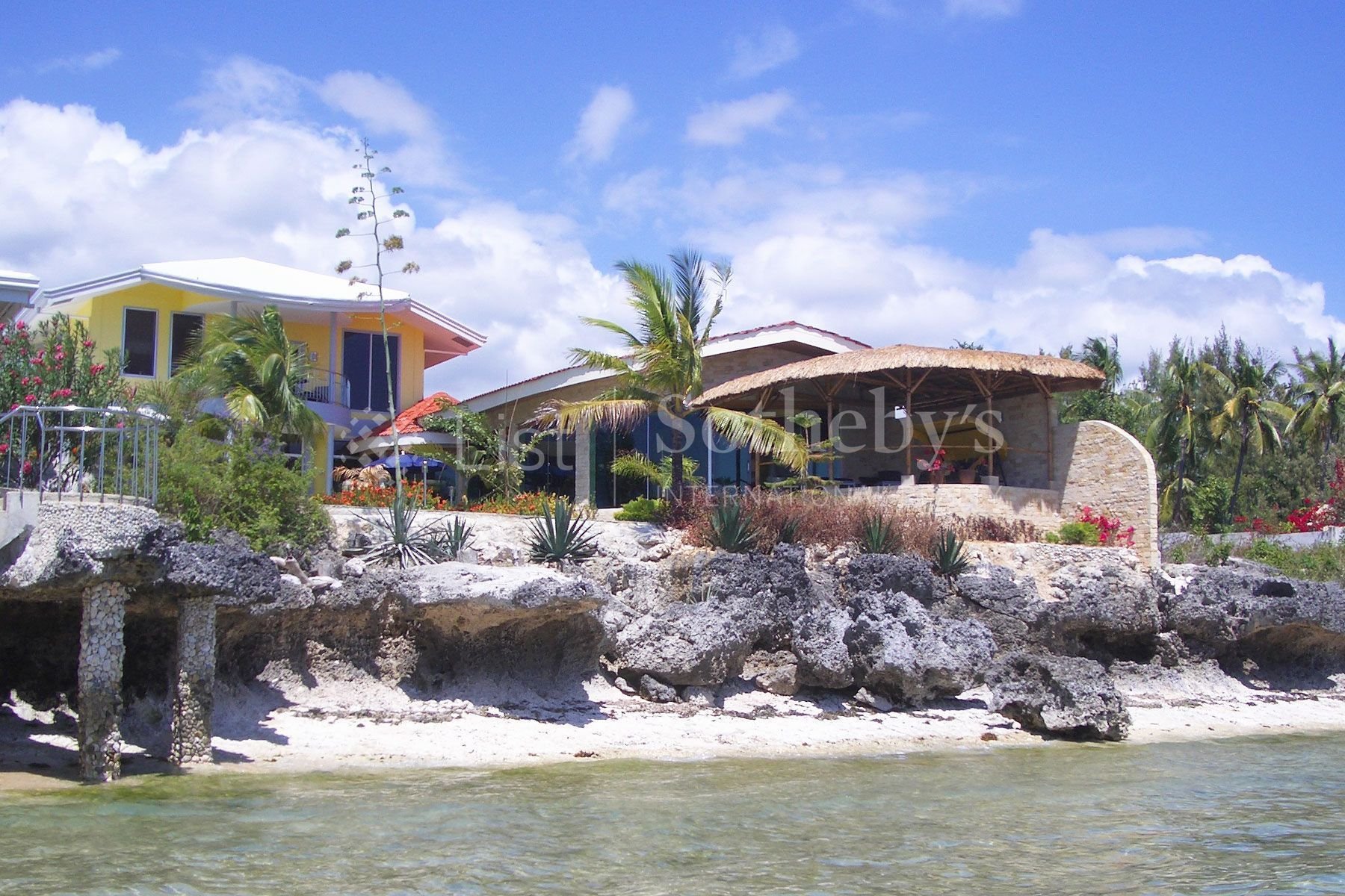 Private Beachfront Property With Fruit Farm in Cebu, Philippines for sale (10600706)