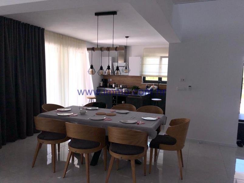 Villa in Gradska cetvrt Varos, Sibenik, Sibenik-Knin County 4 - 11049527