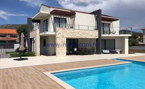 Villa in Gradska cetvrt Varos, Sibenik, Sibenik-Knin County 1