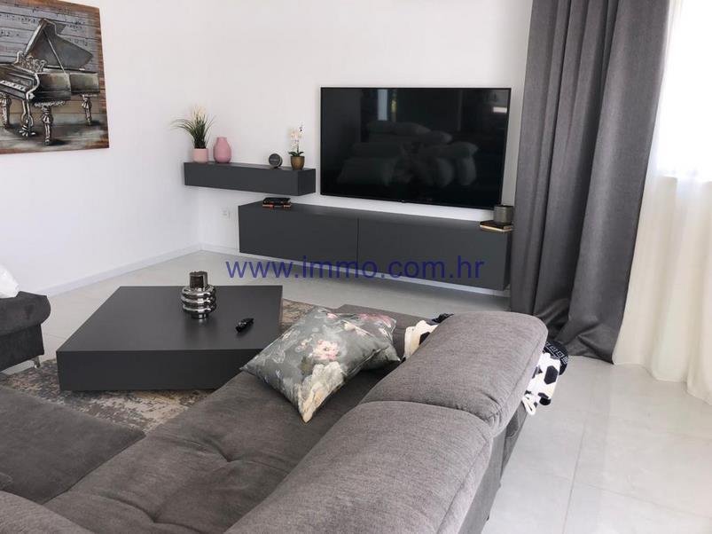 Villa in Gradska cetvrt Varos, Sibenik, Sibenik-Knin County 3 - 11049527