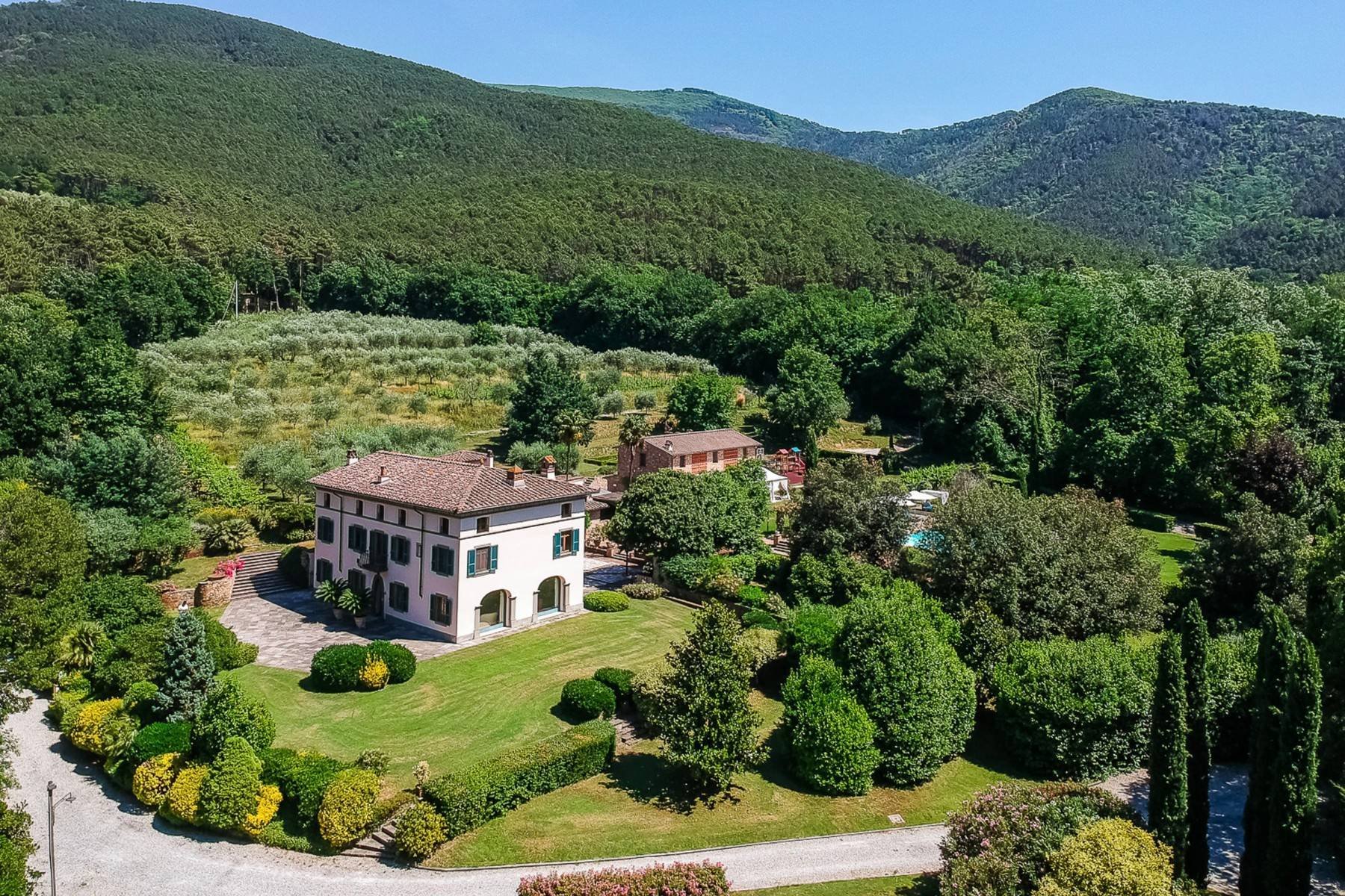 Majestic Luxury Villa With Outbuildings On The Hills In Lucca, Tuscany