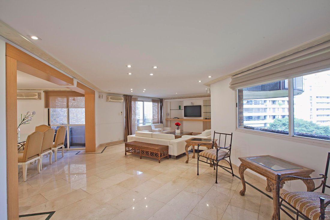 Apartment in São Paulo, State of São Paulo, Brazil 2 - 10062271