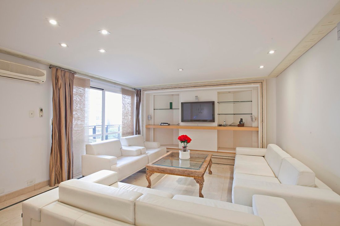 Apartment in São Paulo, State of São Paulo, Brazil 5 - 10062271