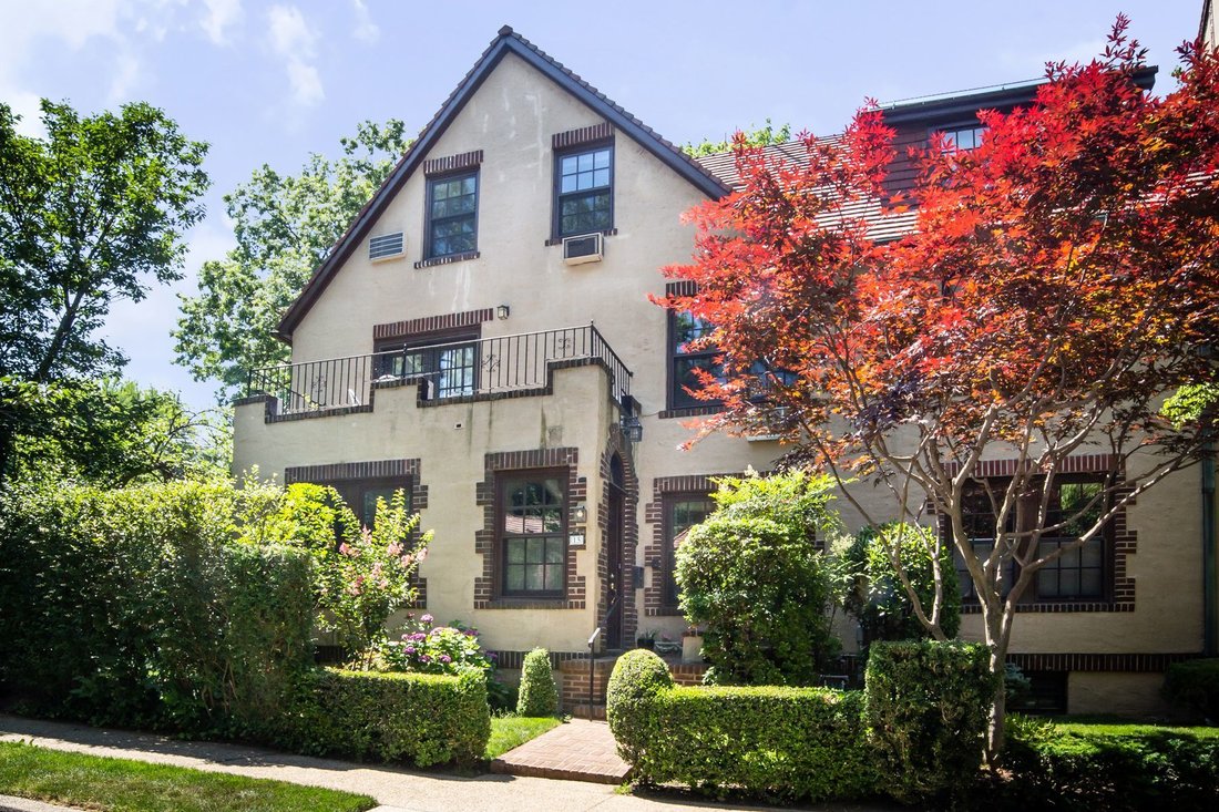 House in New York, New York, United States 1 - 11037237