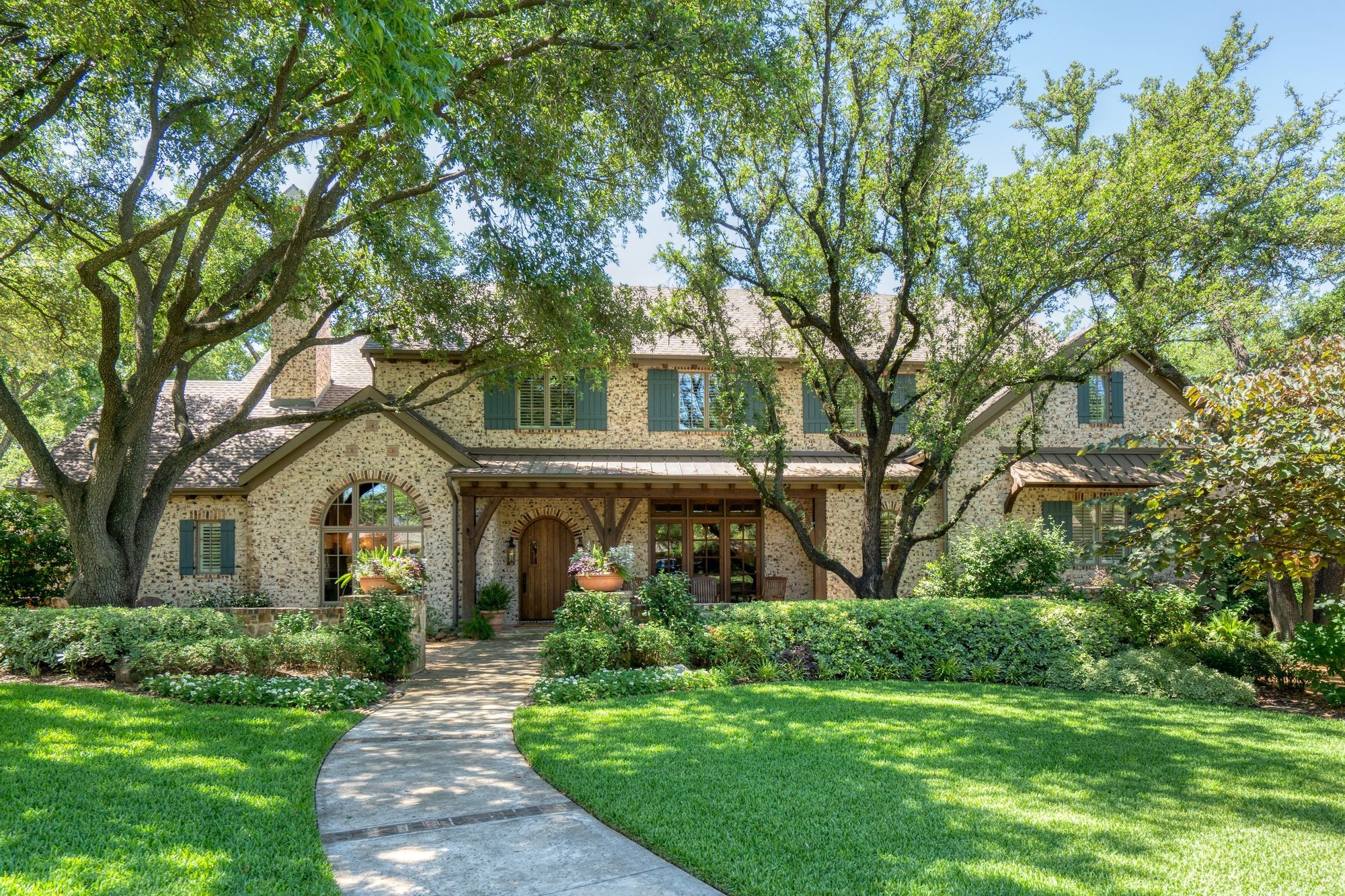 Custom Texas Hill Country Home in Dallas, TX, United States for sale