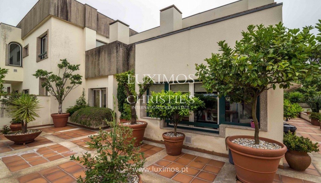 Villa in Lordelo do Ouro und Massarelos, Distrikt Porto, Portugal 1 - 10593427