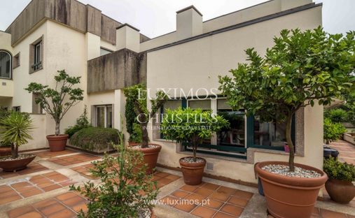 Villa in Lordelo do Ouro und Massarelos, Distrikt Porto, Portugal 1