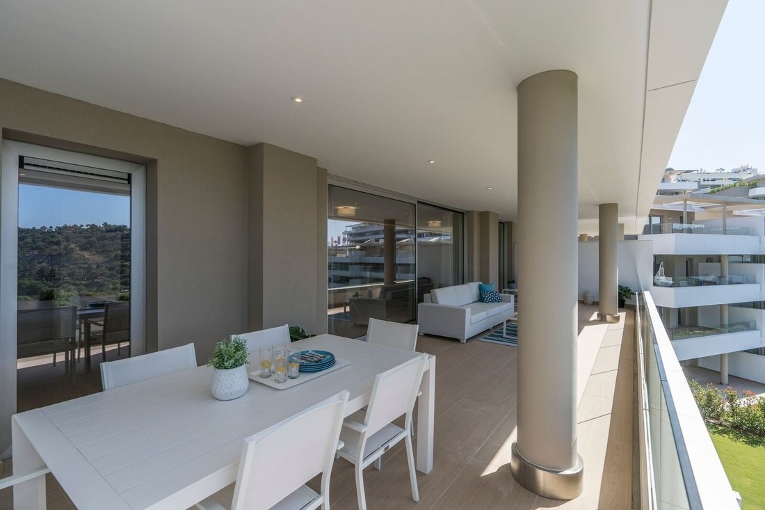 Apartment in Benahavis, Andalusia, Spain 2 - 10832008
